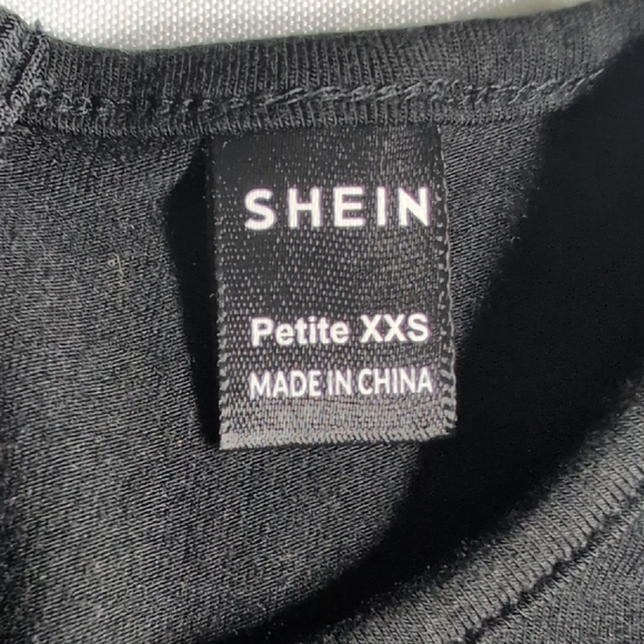 SHEIN Black Sleeveless Jumpsuit with High Neckline - Picture 5 of 11